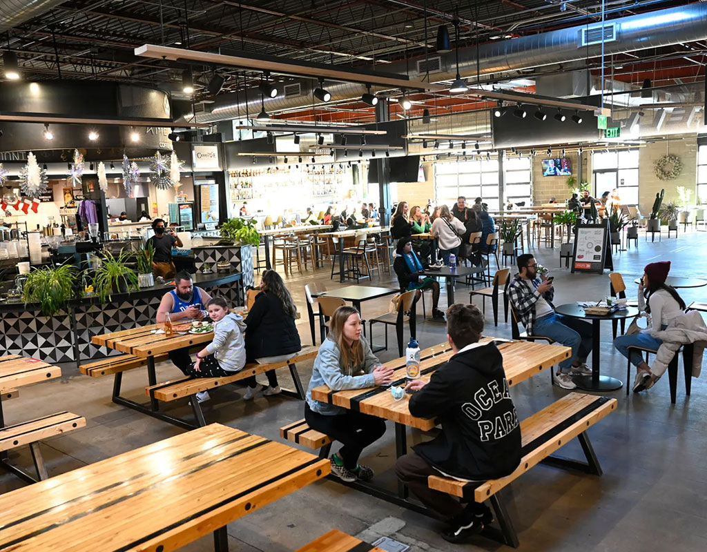 Neighborhood retail center Edgewater Public Market changes hands in $25M deal